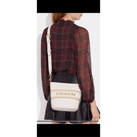 🔥🔥COACH LG LOGO STRIPED LOGAN  DFL - Picture 1 of 15